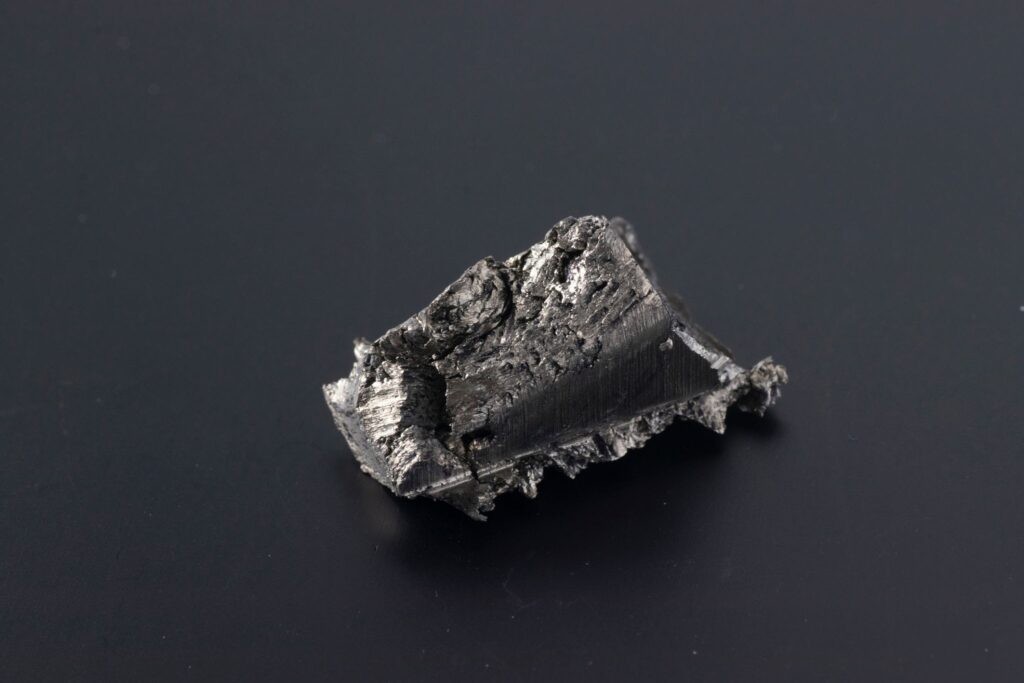 Ytterbium Metal (Yb Metal) - Rare Earth Metals & Master Alloys - Dalian Niushang Technology Studio