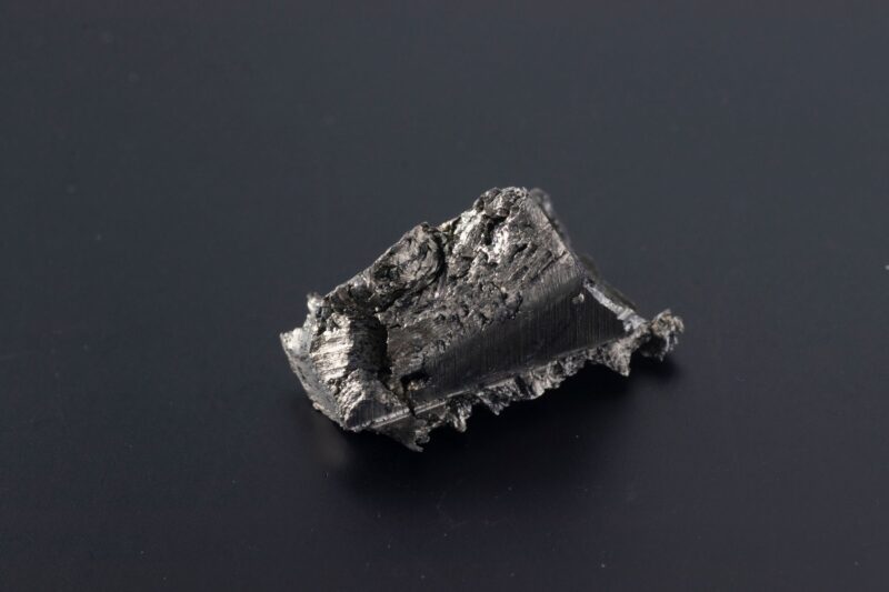 Ytterbium Metal (Yb Metal) - Rare Earth Metals & Master Alloys - Dalian Niushang Technology Studio